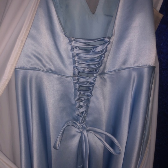 Prom dress - Picture 3 of 4